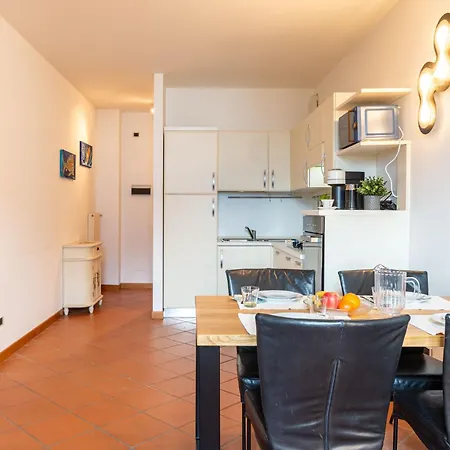 Daire La Baia By Interhome Cremia